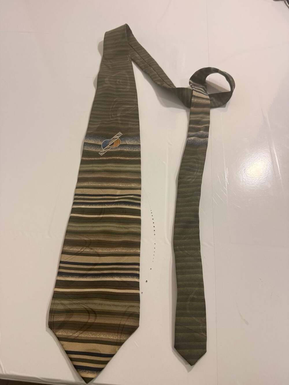 Conte di Milano Silk Necktie Green Striped Logo